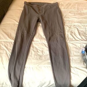 Simply Vera Vera Wang large grey leggings